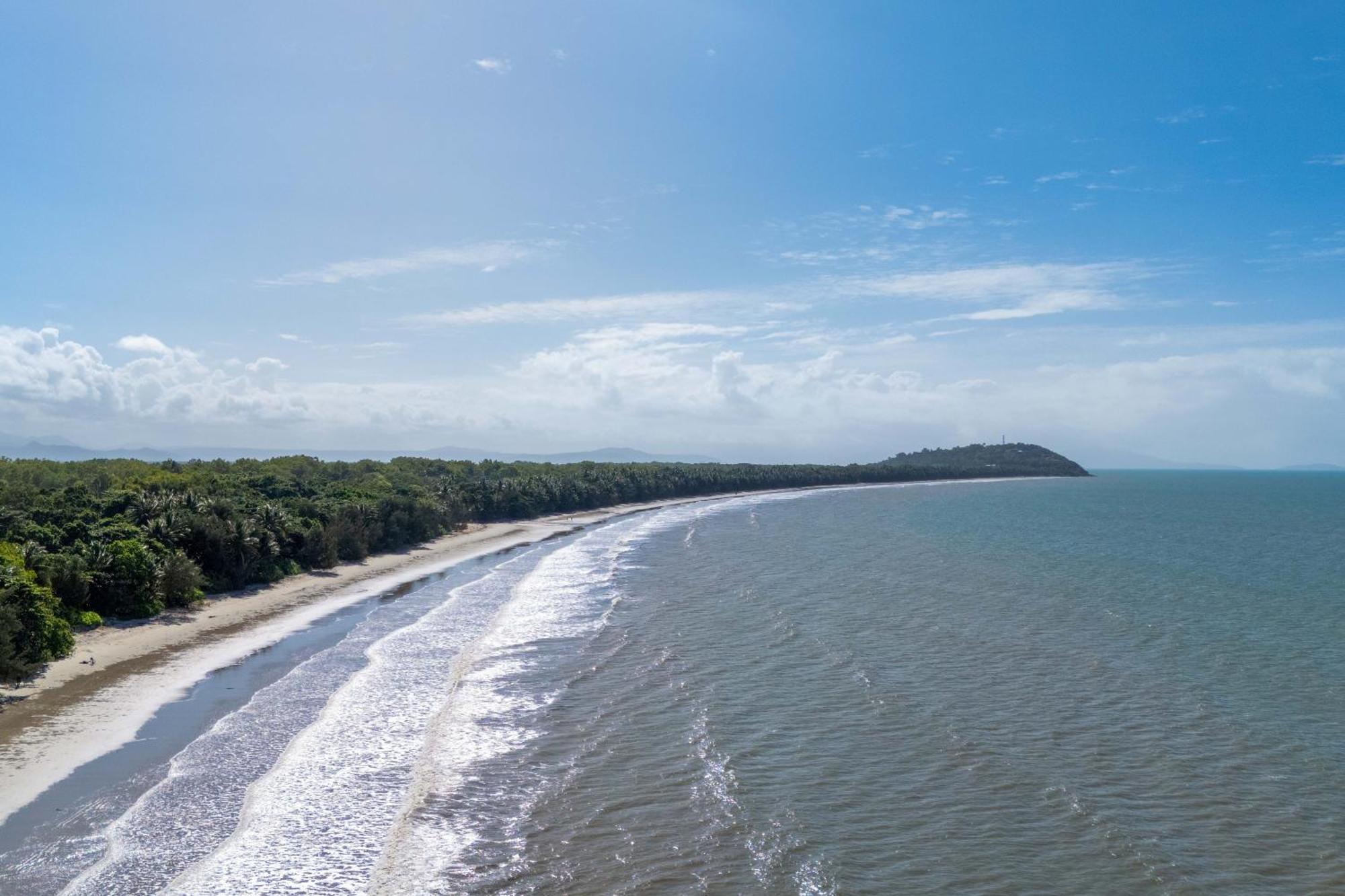 Surya Beachfront Villa Port Douglas Kültér fotó