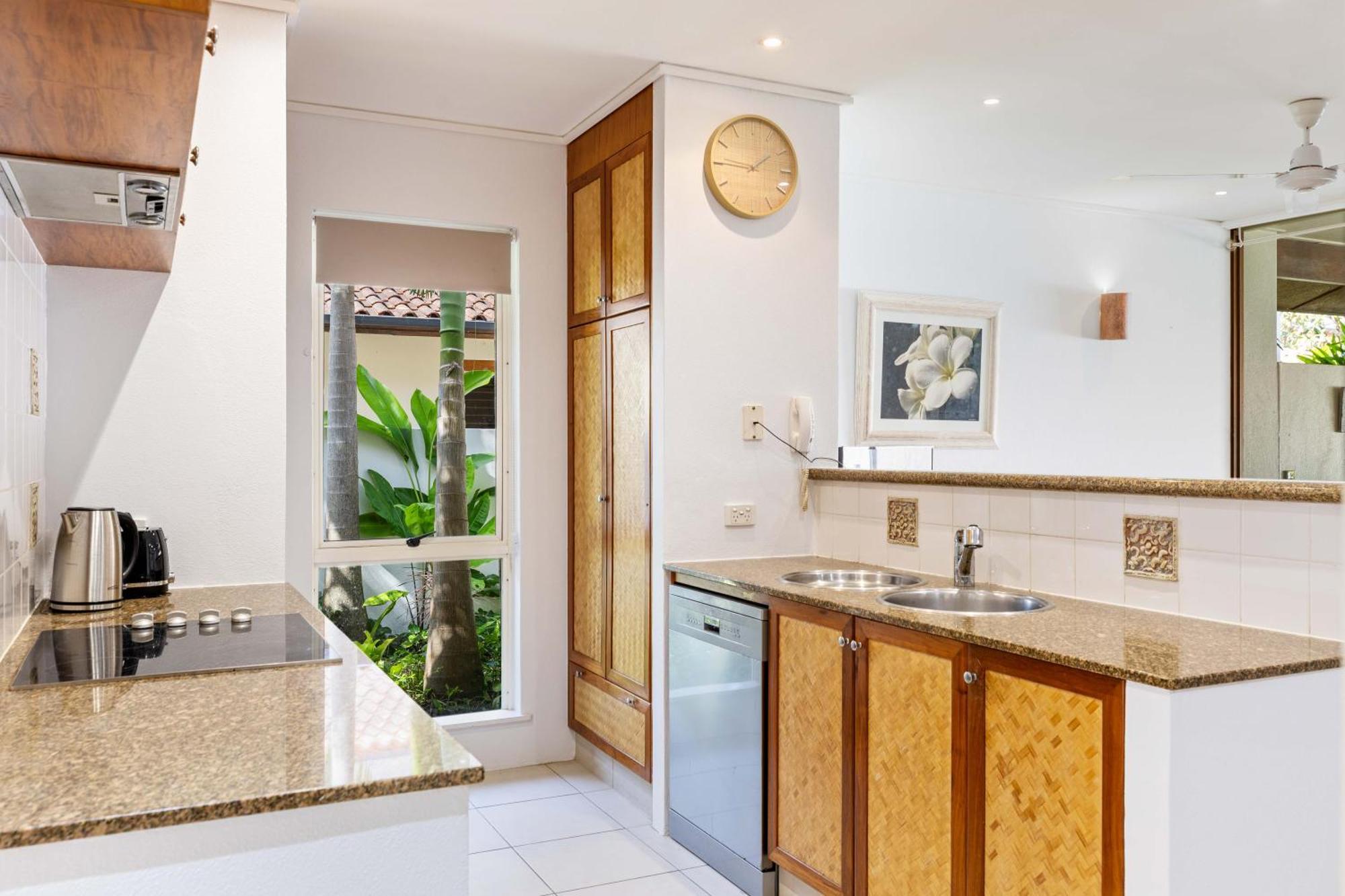 Surya Beachfront Villa Port Douglas Kültér fotó