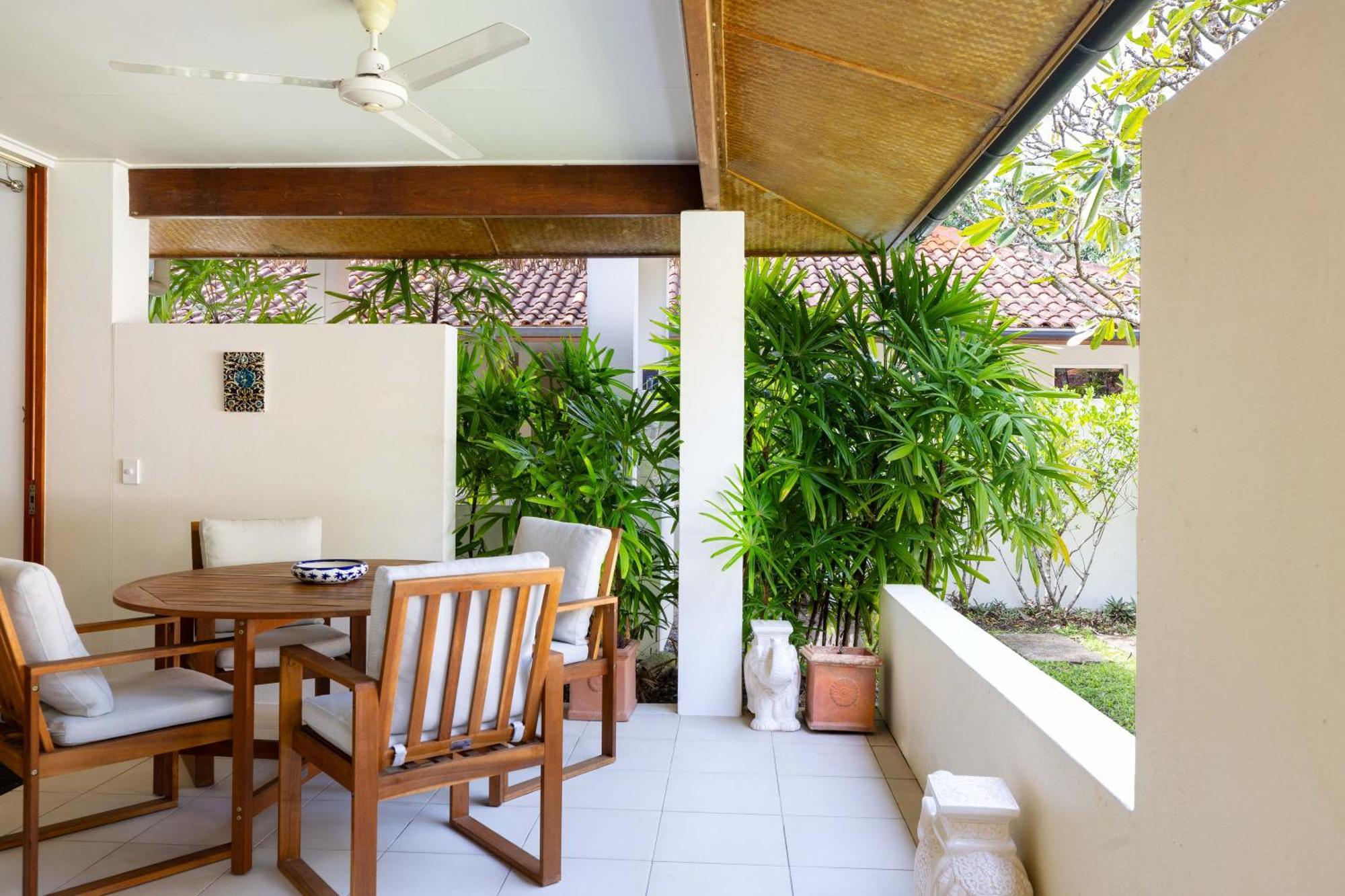 Surya Beachfront Villa Port Douglas Kültér fotó